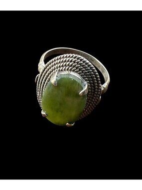 Vintage Sterling Silver Oval Green Jade Cabochon Ring Twisted Rope Border
